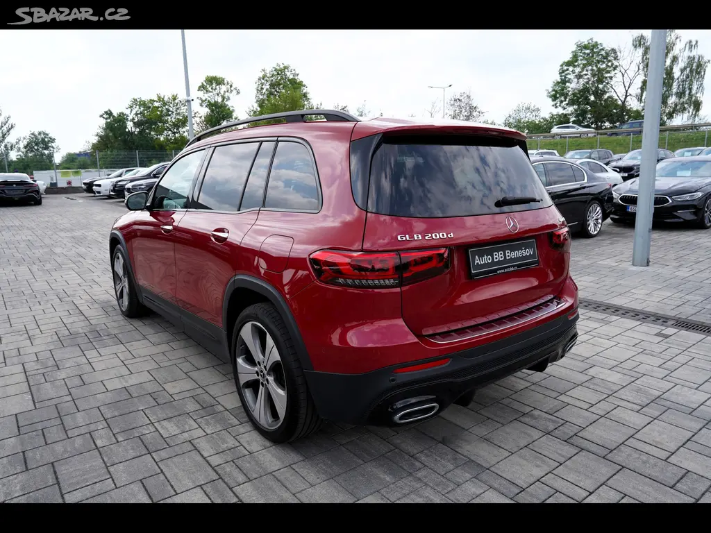 Mercedes-Benz GLB, 200d 4Matic/AMG/AT/150 PS/Led - fotka 4