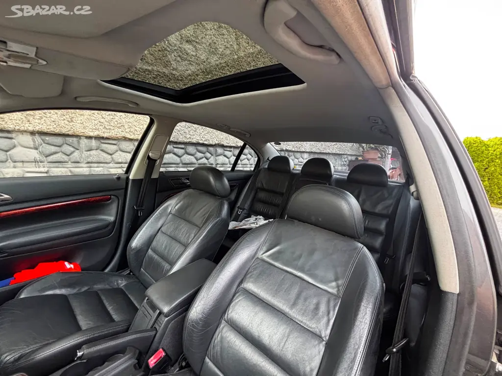 Škoda Superb 2.8 V6 - fotka 5