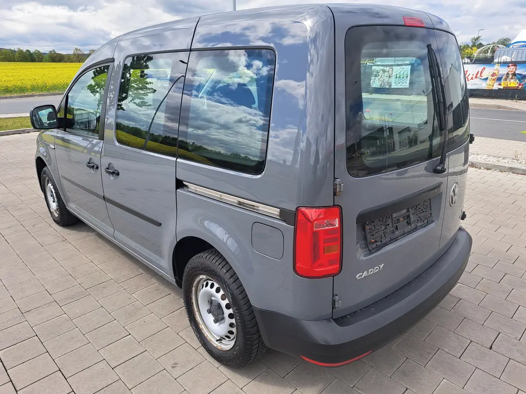 VW Caddy 2 0 Tdi 75KW R. 2016, pěkný. - fotka 3