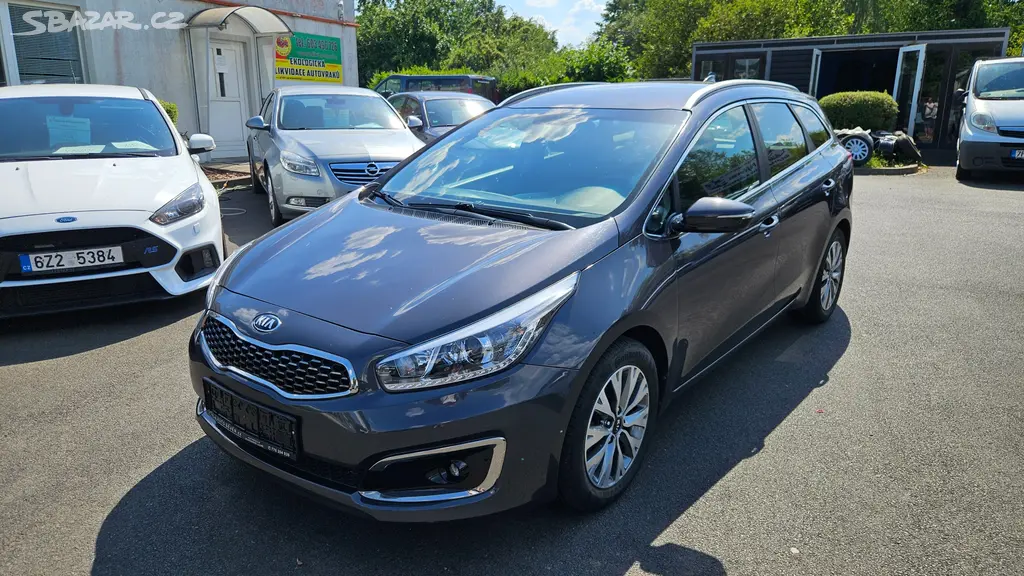 Kia Ceed 1,6 GDi 76 000 km - fotka 2