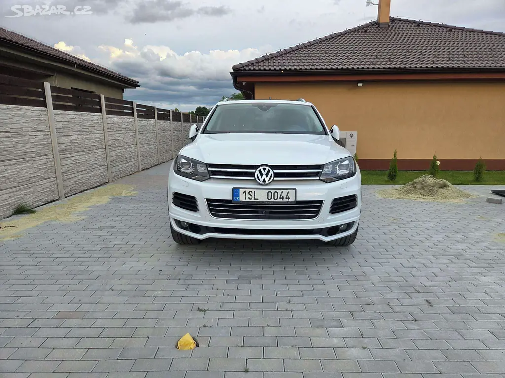 VW Touareg 3.0 TDI 180kW R-Line | Původ ČR | - fotka 2