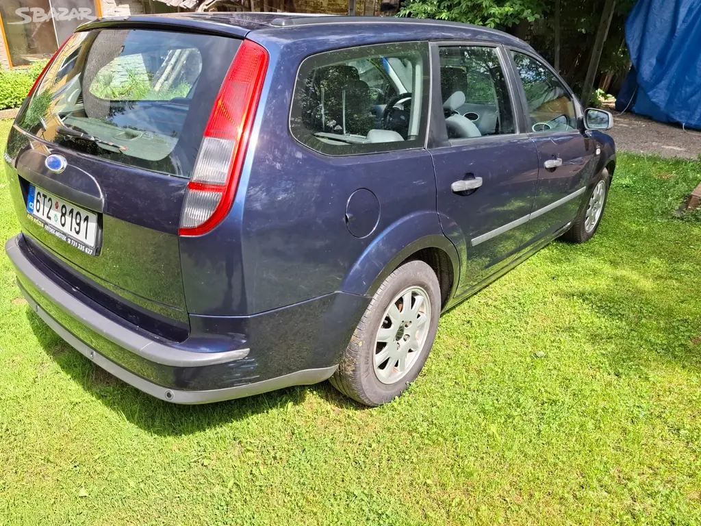 FORD FOCUS 1,6i 16V COMBI - fotka 5
