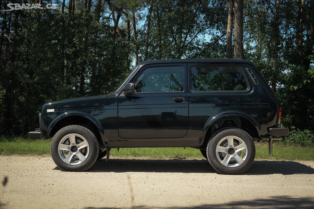 Lada Niva, tažné + nástřik v ceně !akce! - fotka 6