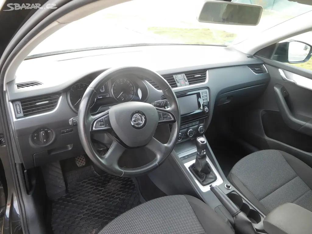 Škoda Octavia Combi 2.0TDi Elegance, 110 kW, Navi - fotka 5
