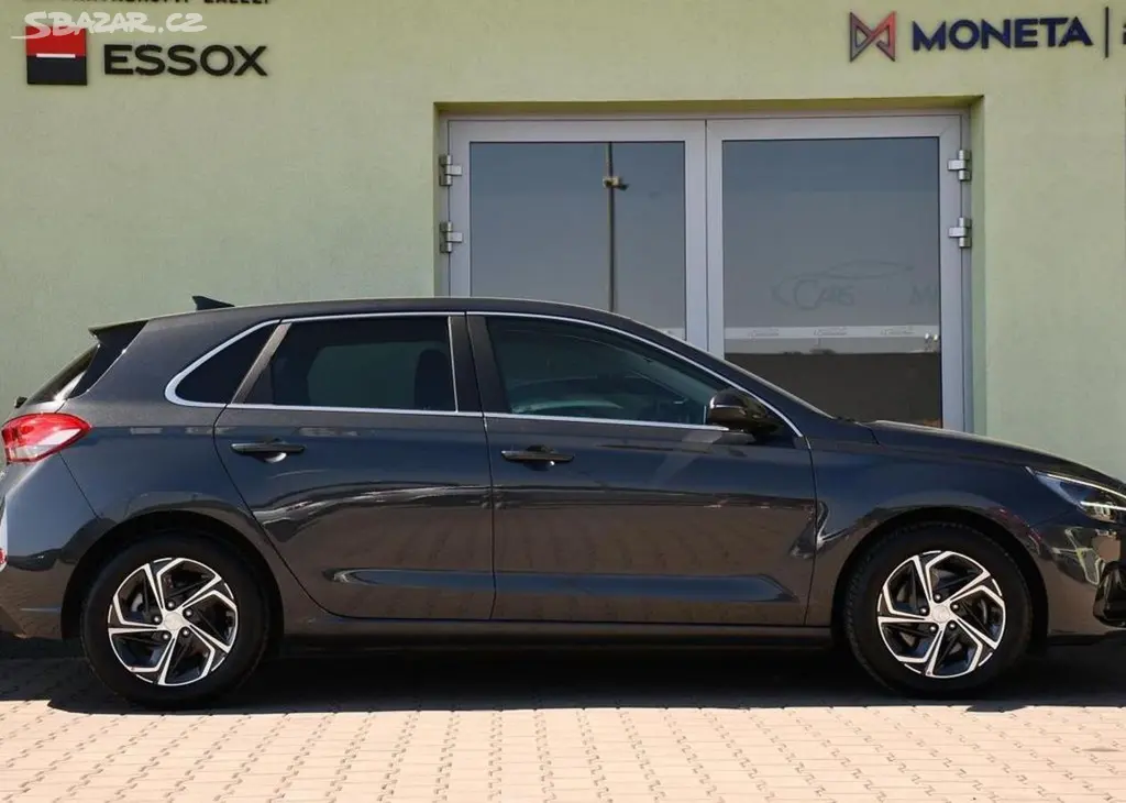 Hyundai i30 1,0T-GDi FAMILY SMART DCT ČR 88 kw - fotka 5