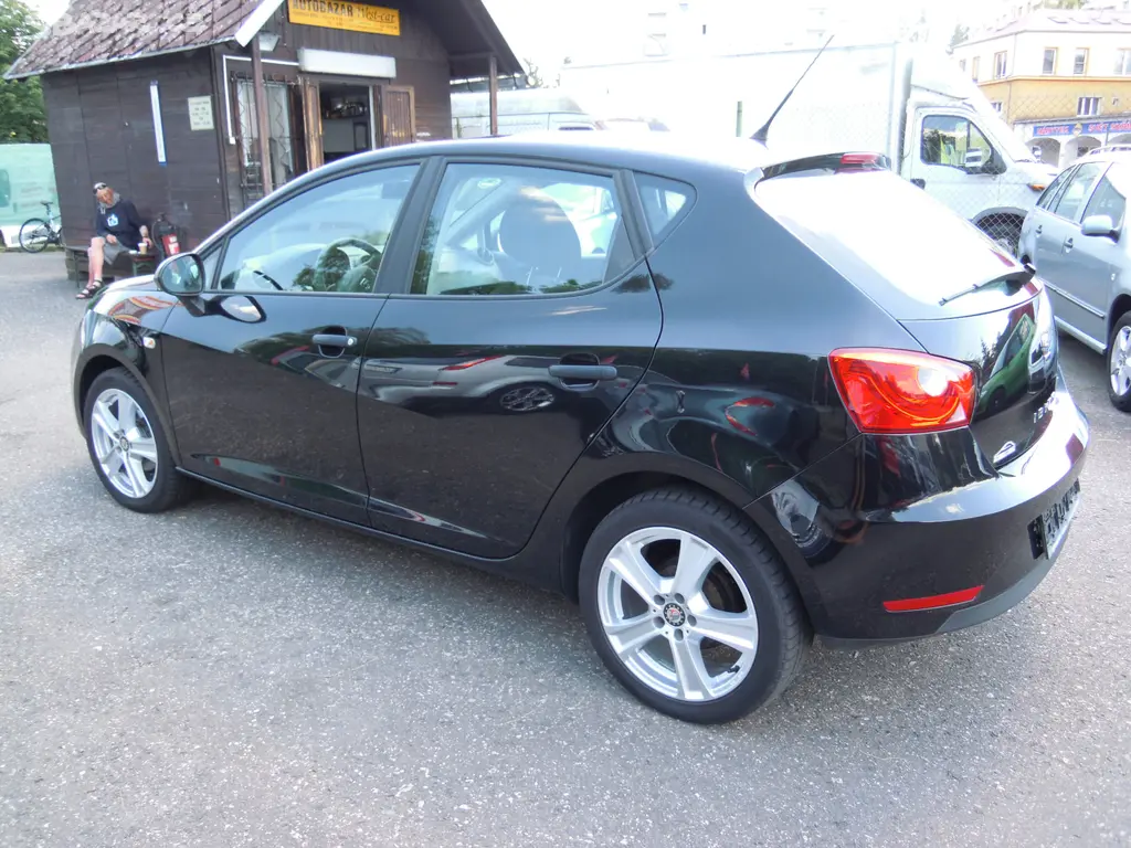 Seat Ibiza 1.2TSi 66kw(90hp) r.v. 8/2015 - fotka 4