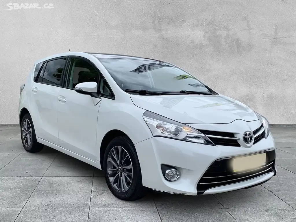 Toyota Verso 1,8i COMFORT benzín 108kw - fotka 2