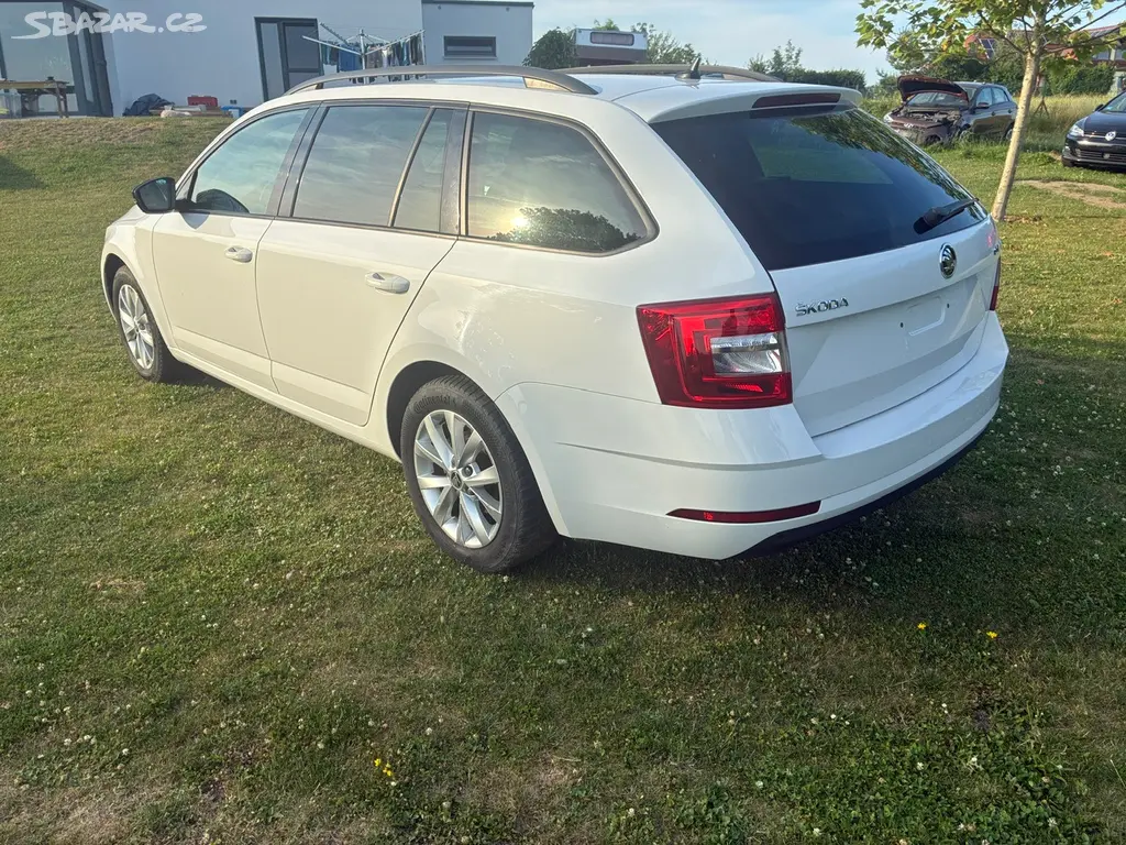 Škoda Octavia, 2,0 - fotka 6