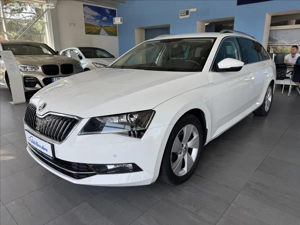 Škoda Superb, 2,0 TDI 110kW,SERVISKA,ČR - fotka 3