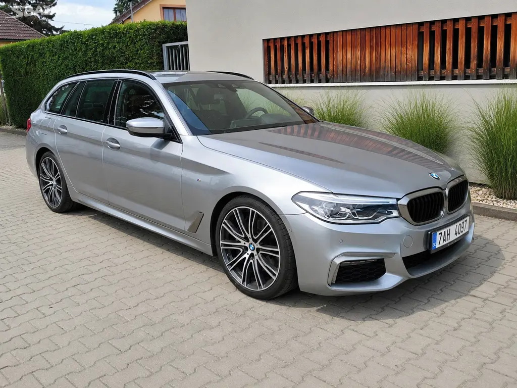 BMW Řada 5, M550d x-Drive B&W LASER PANO - fotka 2