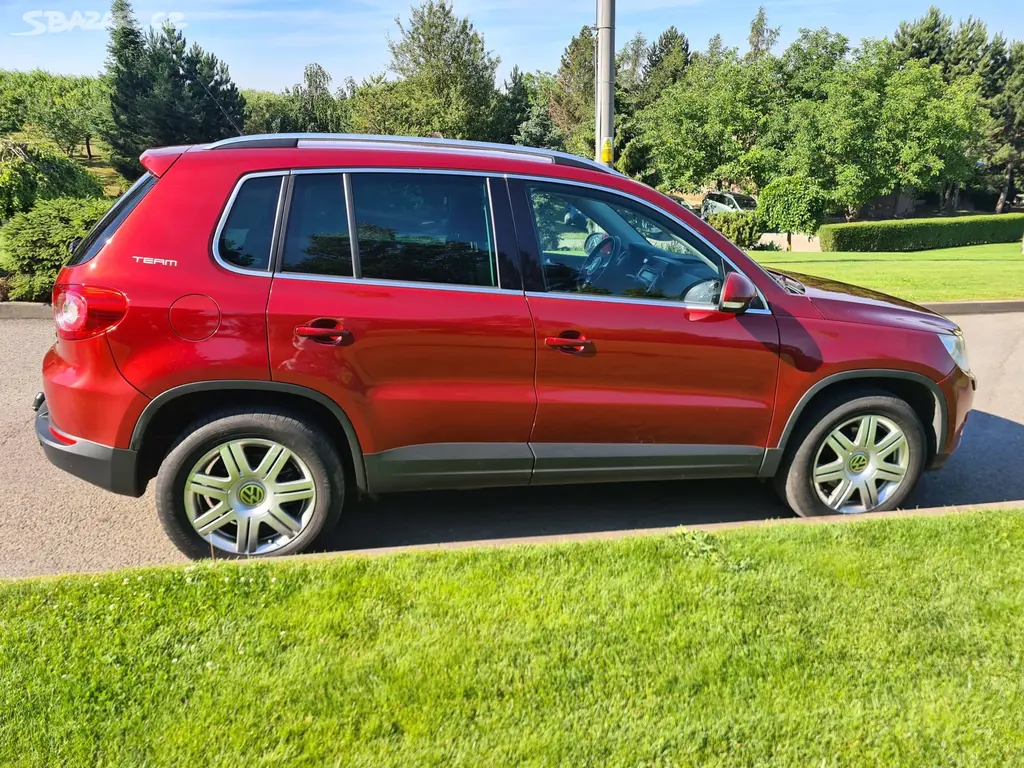 Volkswagen Tiguan, 2.0TDi 4x4 MAN 103kw TAŽ.ZAŘ - fotka 4