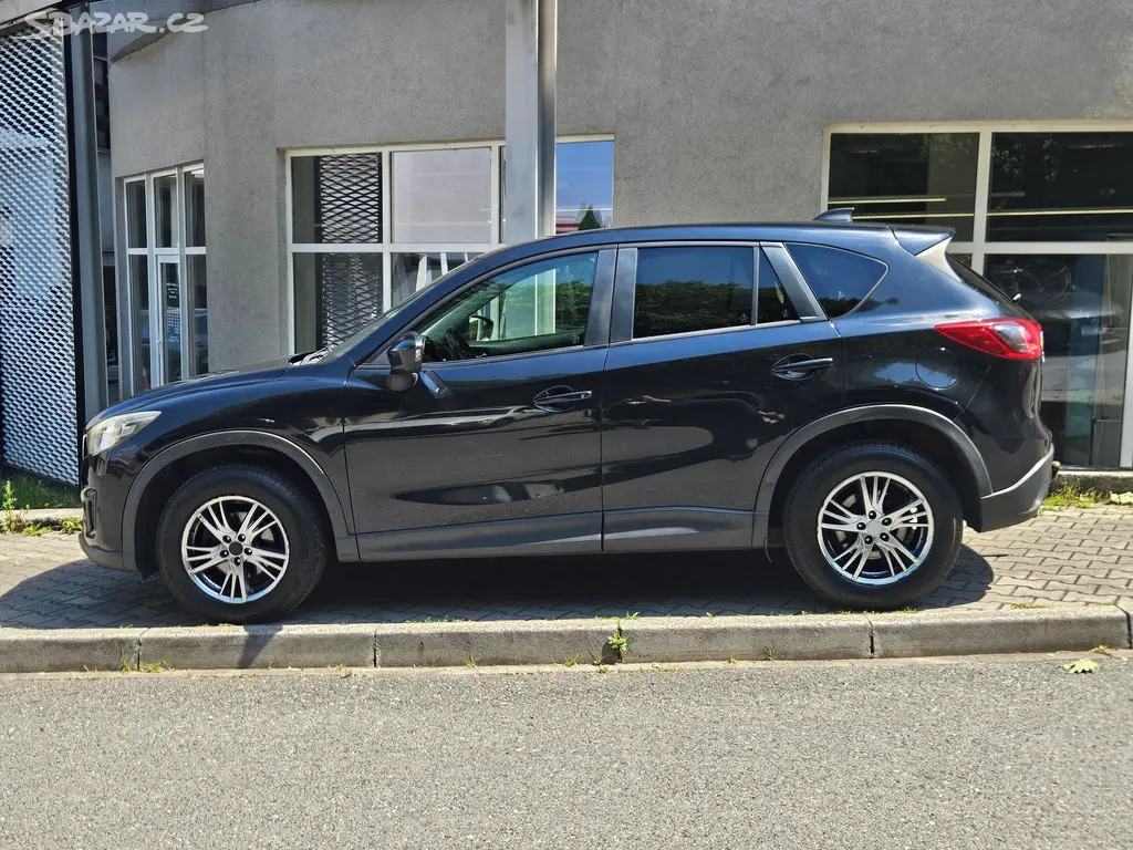 Mazda CX-5, 2.2l Mazda Skyactiv-D 110kW - fotka 2
