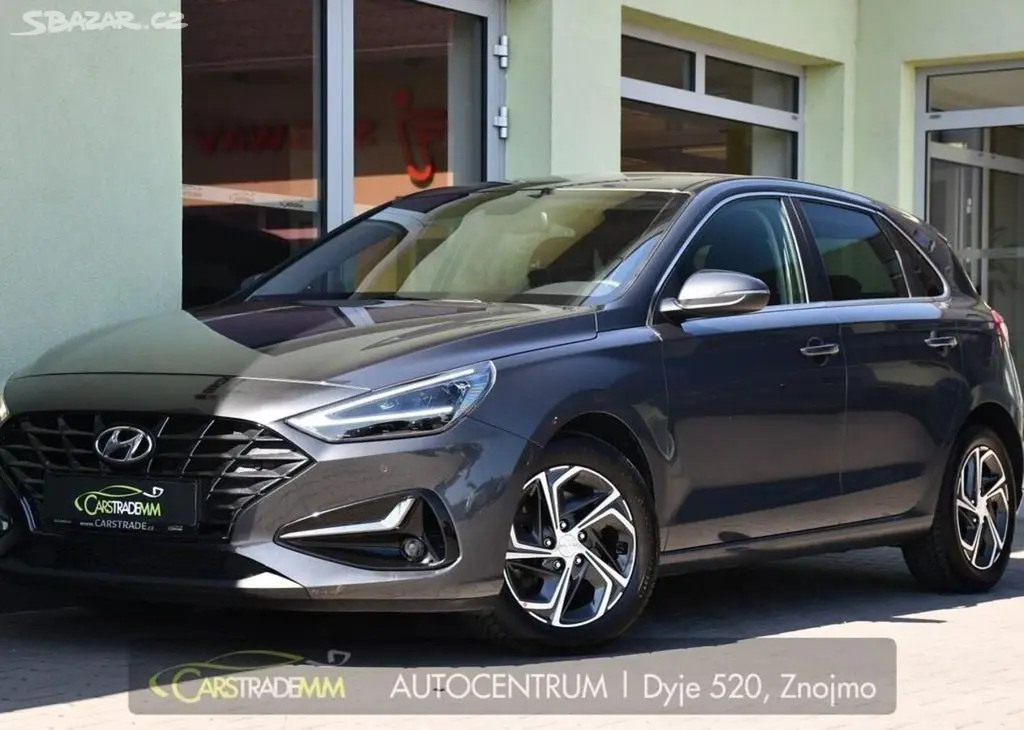 Hyundai i30 1,0T-GDi FAMILY SMART DCT ČR 88 kw