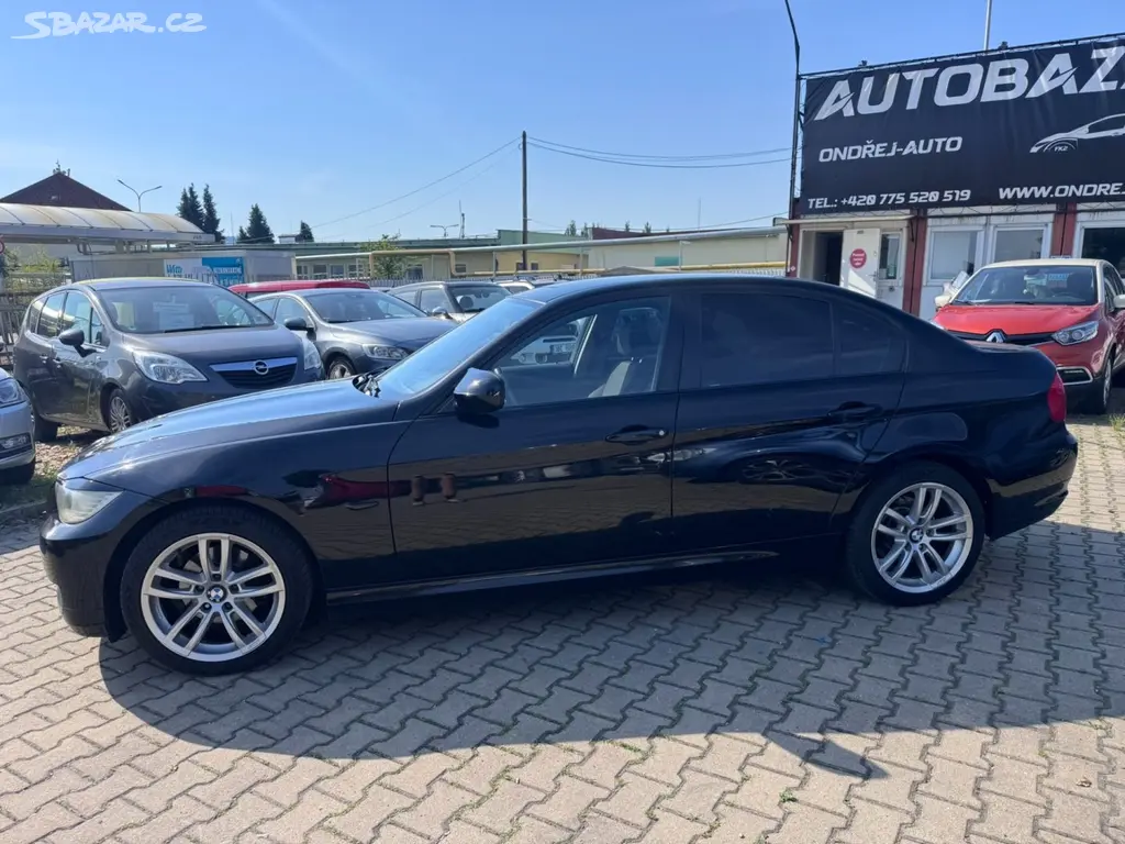 BMW Řada 3, E90 2,0D 85 KW PĚKNÝ - fotka 3