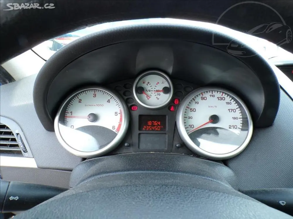 Peugeot 207 1,4 HDI - fotka 6