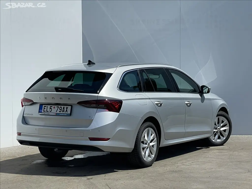 Škoda Octavia, 1,4 TSI DSG Style Plus ACC iV - fotka 3