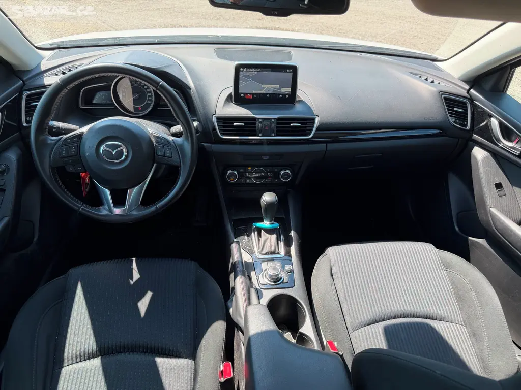 Mazda 3 SkyG -2,0 88 kW automatická převodovka - fotka 4