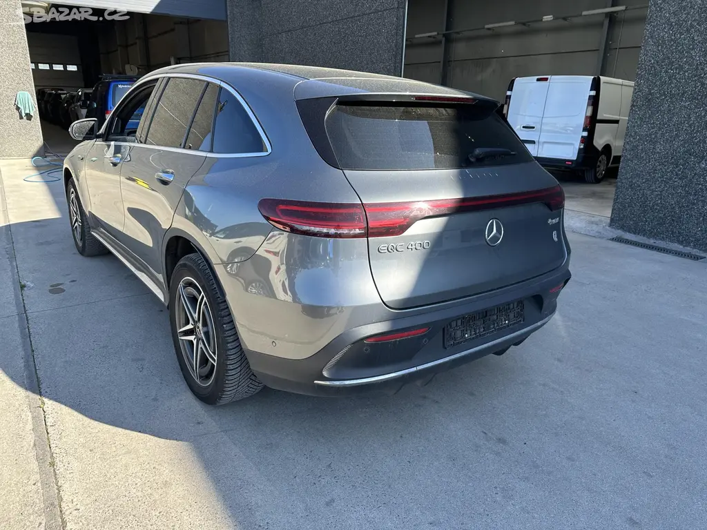 Mercedes-Benz EQC, 400 4Matic 85 kWh - fotka 5