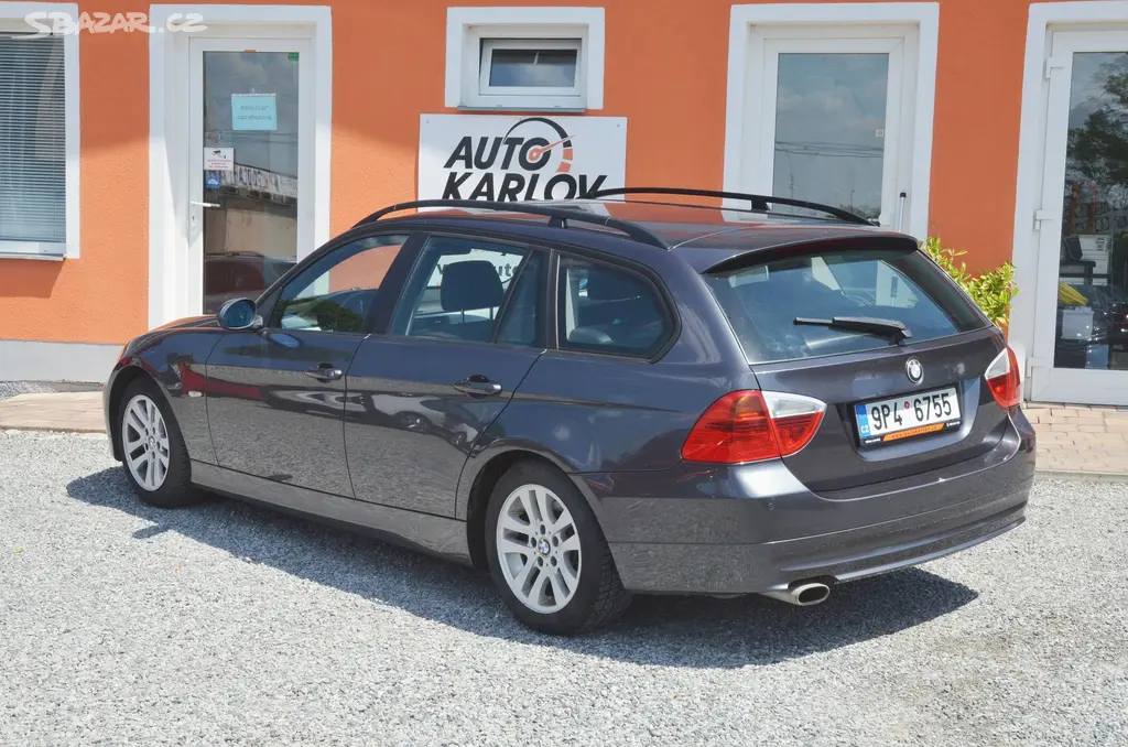 BMW Řada 3, 318i 105kW Touring / TAŽNÉ - fotka 4