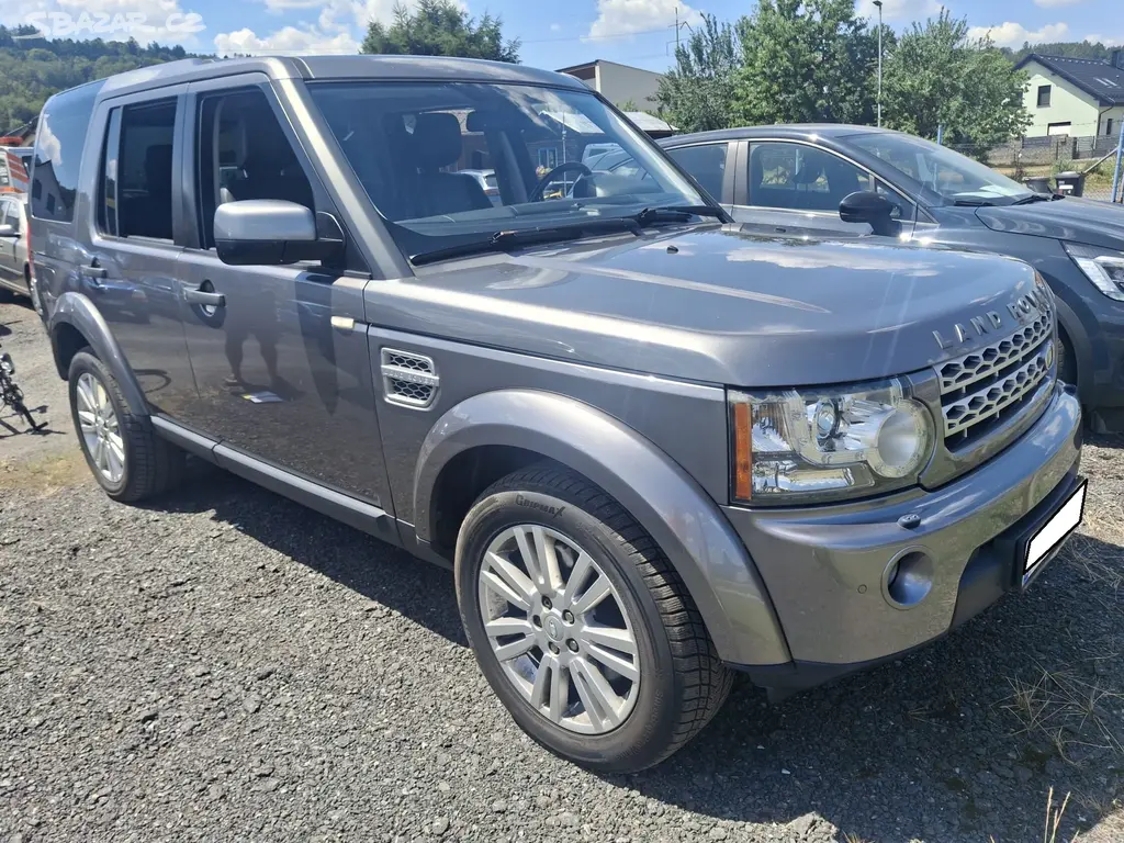 Land Rover Discovery 4 3,0 TDV HSE - fotka 2