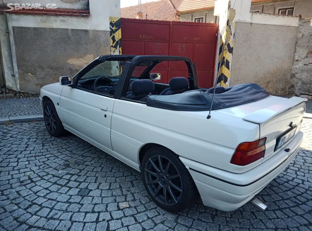 Ford Escort 1,8i - fotka 6
