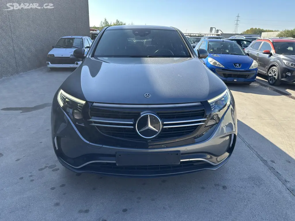 Mercedes-Benz EQC, 400 4Matic 85 kWh - fotka 2