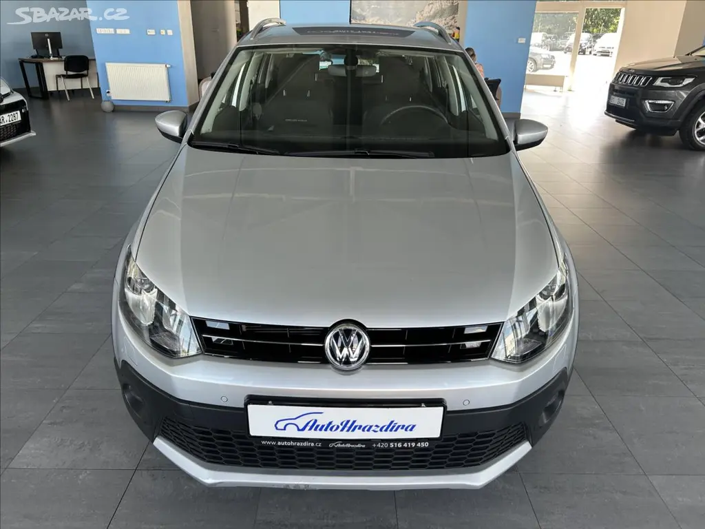Volkswagen Polo, 1,2 TSI,CROSS,SERVISKA,1.MAJ - fotka 2