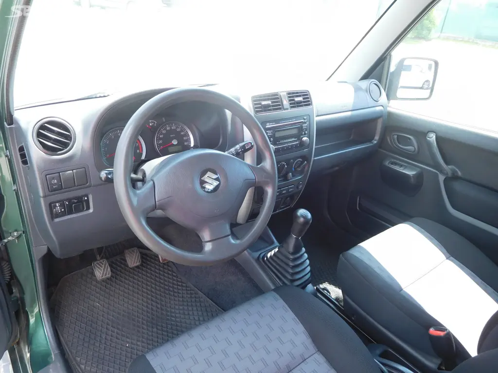 Suzuki Jimny 1.3i VX 16V 4WD, 63 kW, 4X4, TOP KM - fotka 5