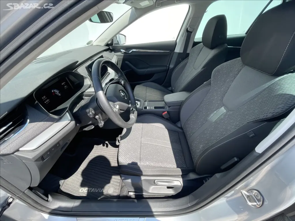 Škoda Octavia, 1,4 TSI DSG Style Plus ACC iV - fotka 4
