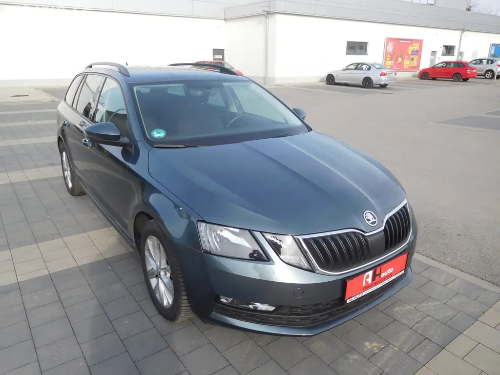 Škoda Octavia Combi 1.4 TSi Ambition, 110kW, Klima - fotka 2