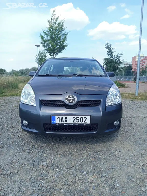 toyota corolla verso