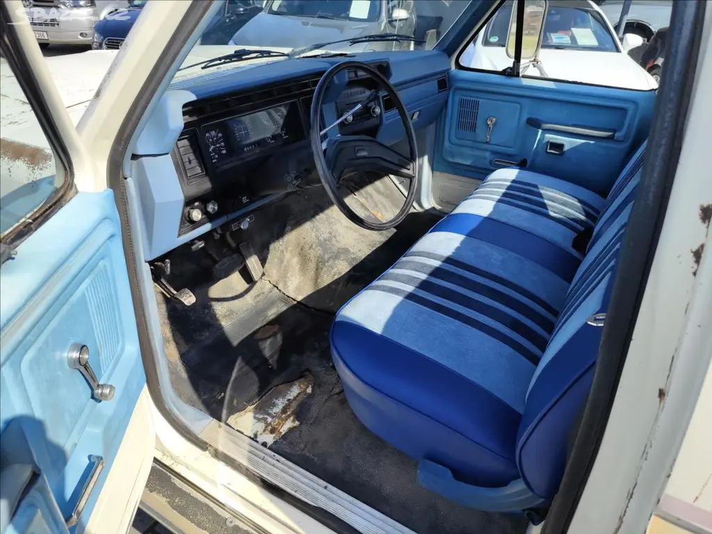 Ford, F350 CUSTOM 6.6L V8 1980 2WD P - fotka 3