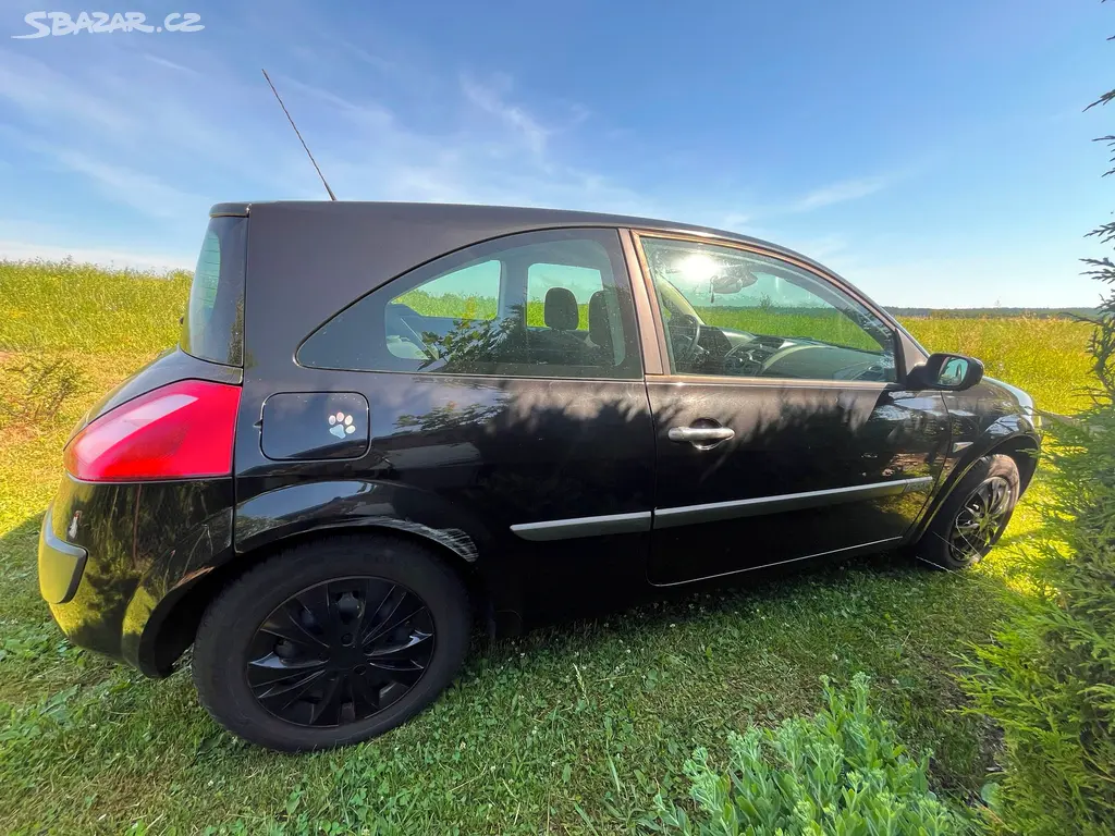 Renault Mégane Hatchback 1.6 16V, r. v. 2004 - fotka 5