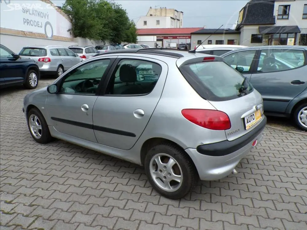Peugeot 206 1,4 i - fotka 4