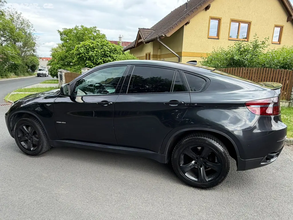 BMW X6 - fotka 4