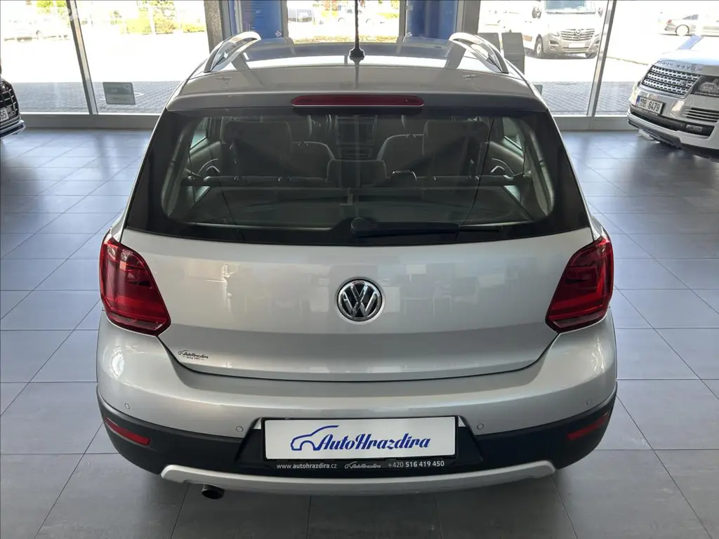Volkswagen Polo, 1,2 TSI,CROSS,SERVISKA,1.MAJ - fotka 5
