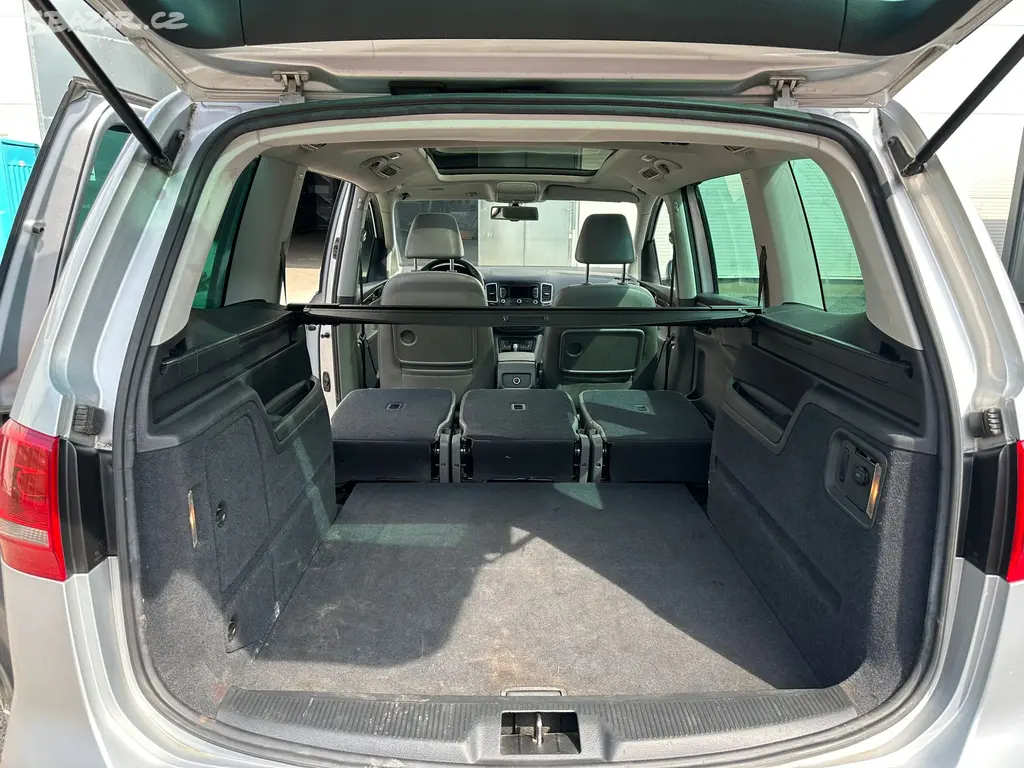 Volkswagen Sharan 2,0 TDi - fotka 3