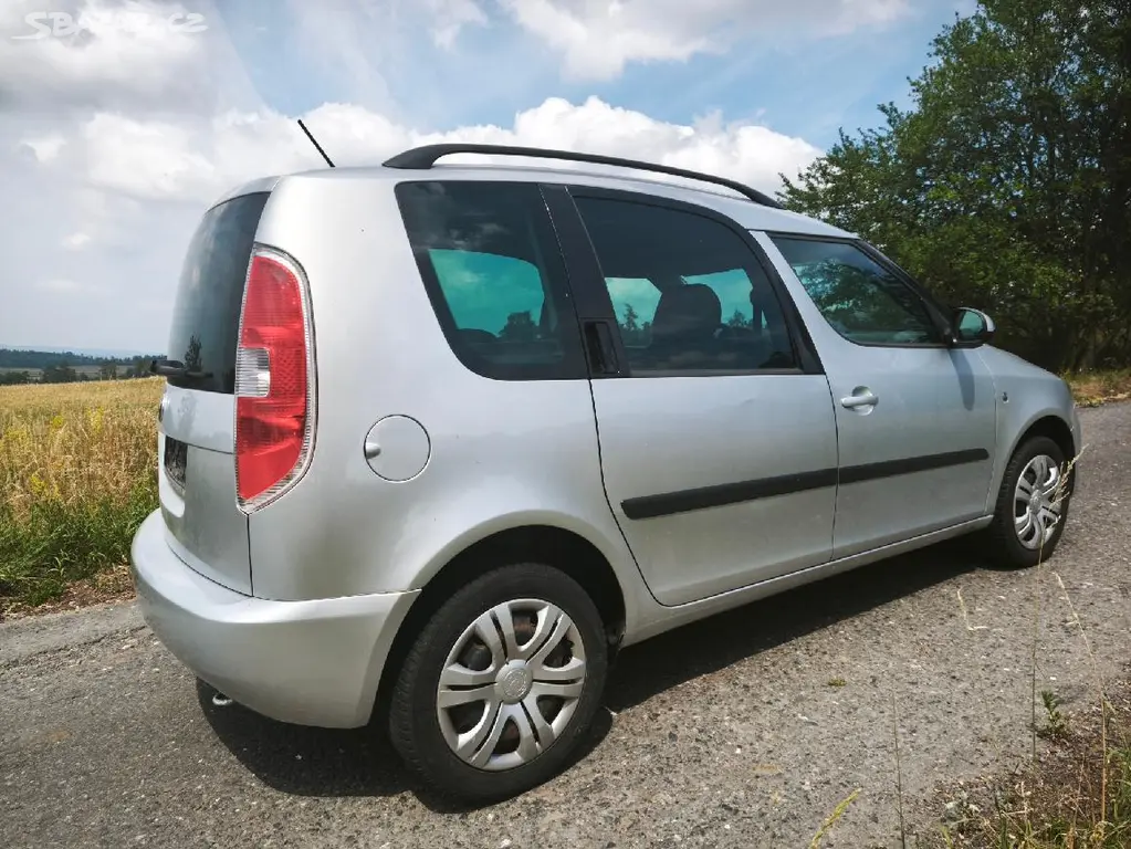 Škoda Roomster 1,2 Tsi 77 kW , TOP STAV - fotka 2