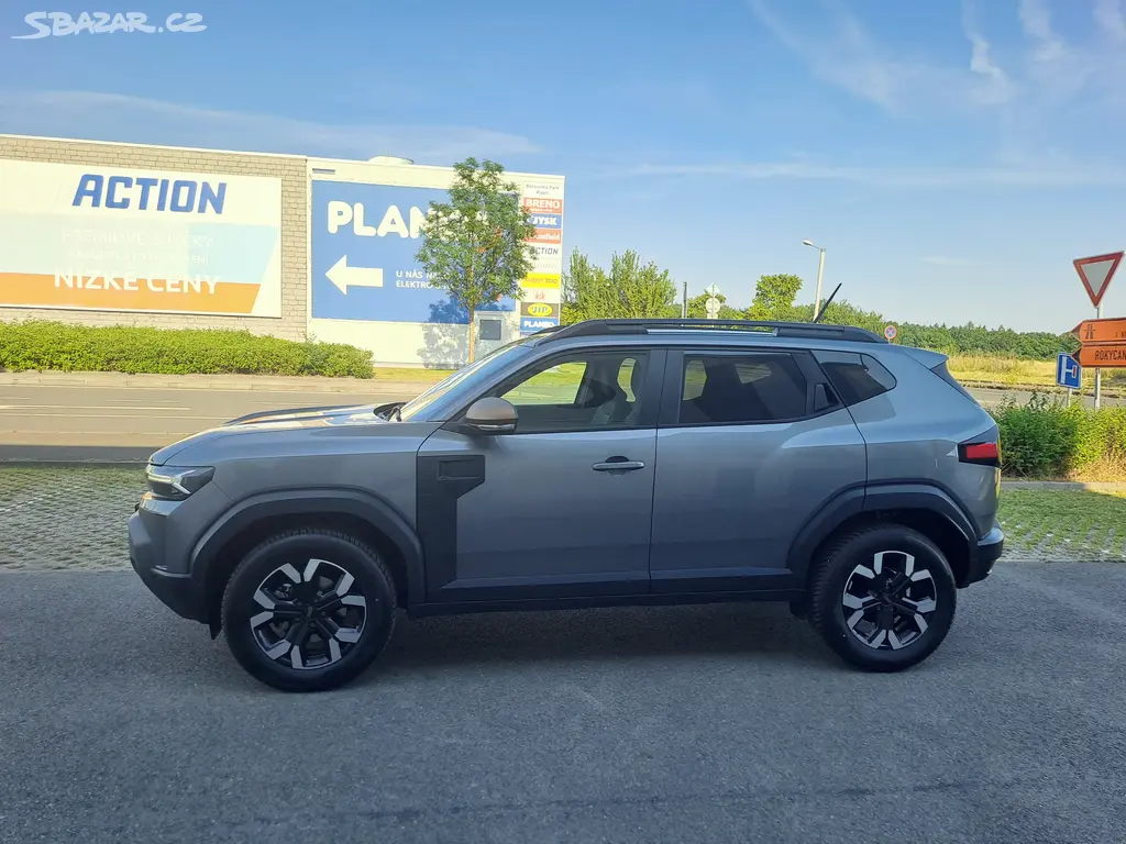Dacia Duster, 1.2TCE HYBRID 4x4 STAV NOVÉHO! - fotka 4