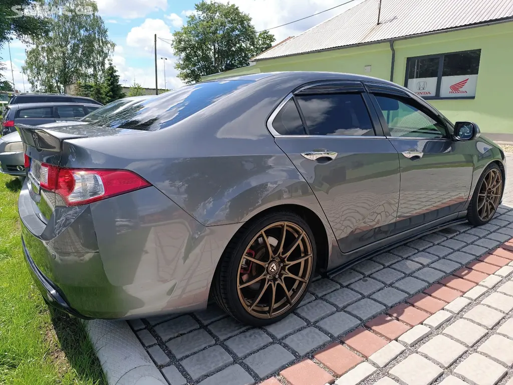 Honda Accord 2.4 i-VTEC - fotka 3