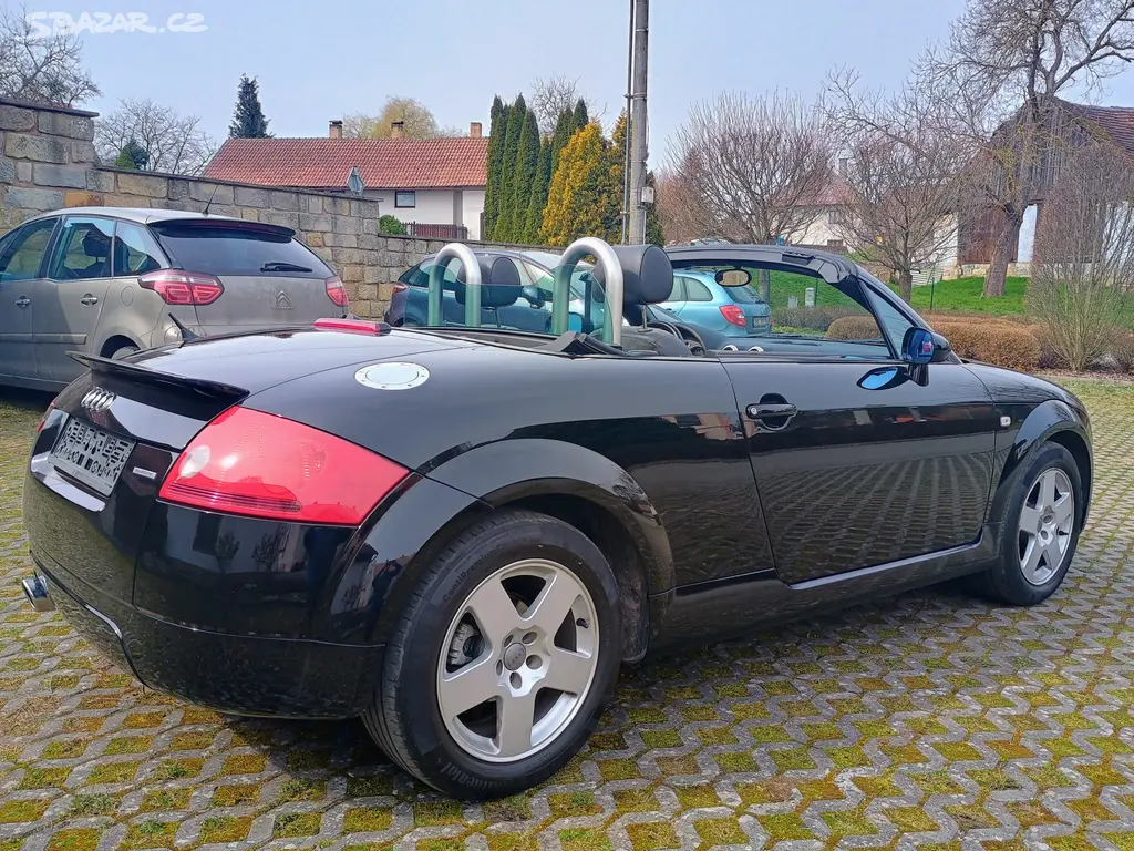 Audi TT 8n cabrio / QUATTRO / 132 KW / 6 RYCHLOSTÍ - fotka 4