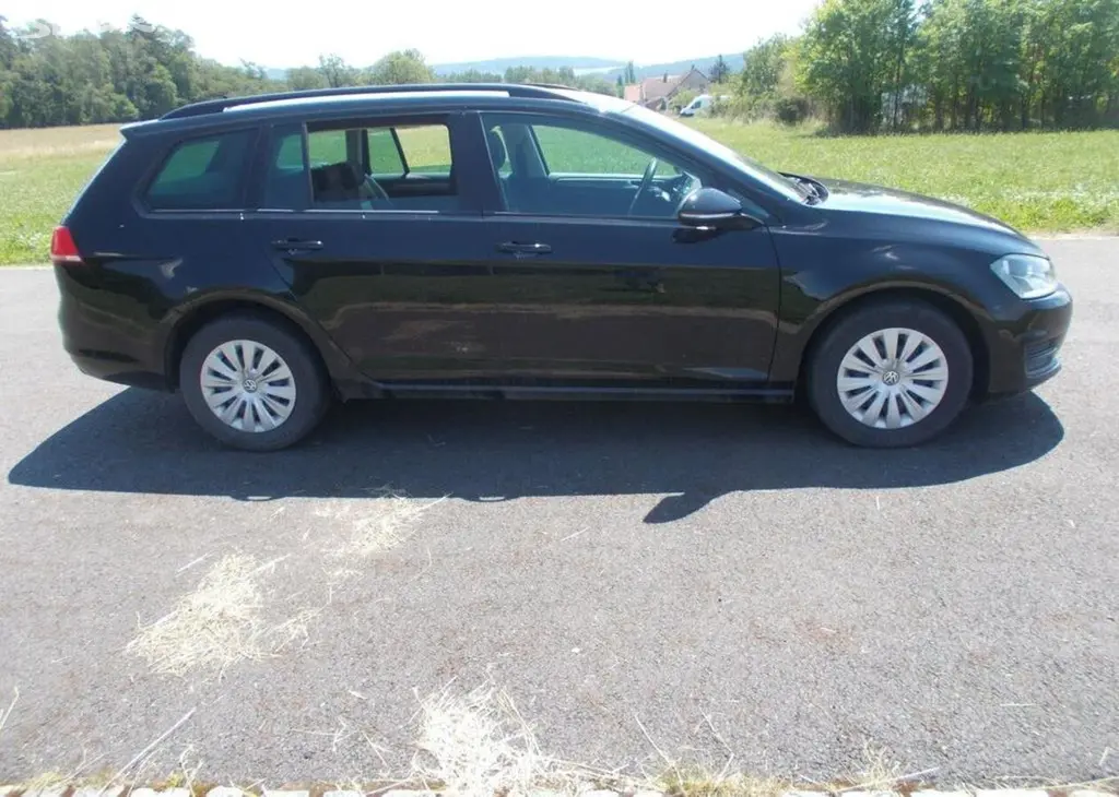 Volkswagen Golf 1,6 TDI 81KW nafta manuální - fotka 6