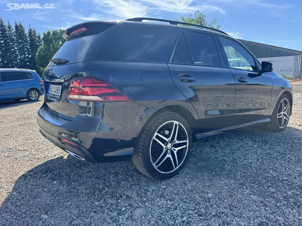 Mercedes-Benz GLE, 350 4-MATIC - fotka 3