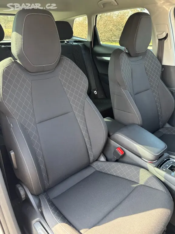 Škoda Karoq 1.5 tsi 110kw Ambition - fotka 2