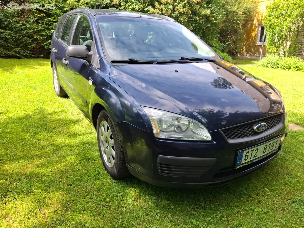 FORD FOCUS 1,6i 16V COMBI - fotka 2