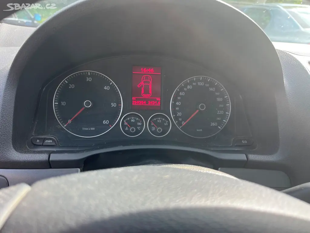Klimatronic, serviska, el.zrcatka, VW Golf 1.6 TDI - fotka 6