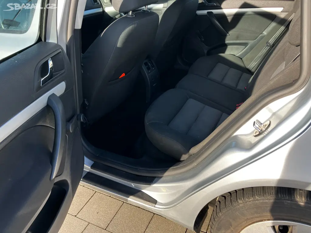 Škoda Octavia combi 2,0 TDI 103kW 09 tažné temp - fotka 6