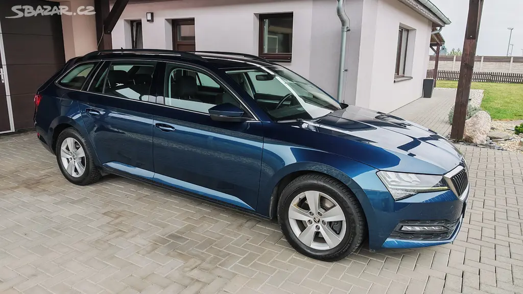 Superb 3 100tis.km 2.0 TDI 110kW DSG 2020 ČR - fotka 3