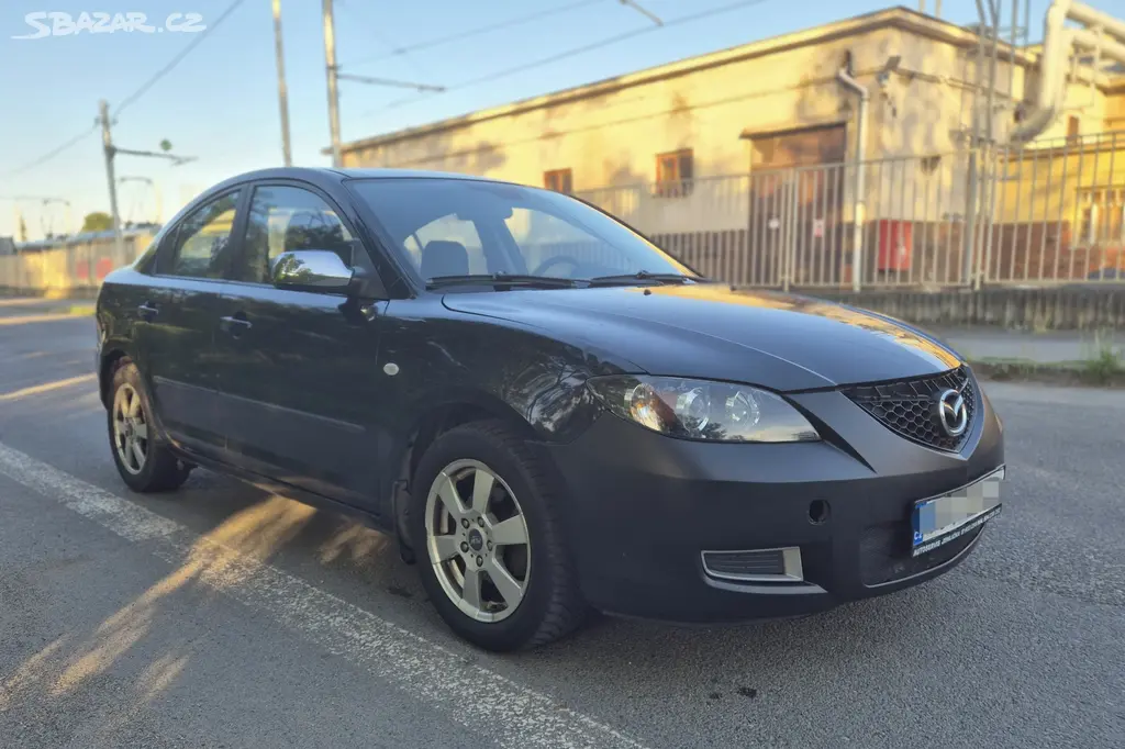 Mazda 3 1.6 77 kW Klima Manuál Alu kola - fotka 3