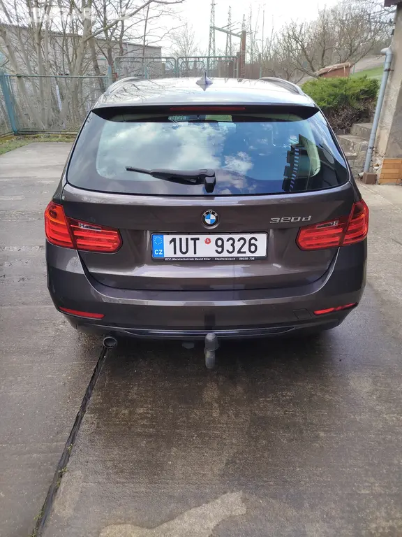 BMW 320 d, F31 sport line, 120 Kw - fotka 4